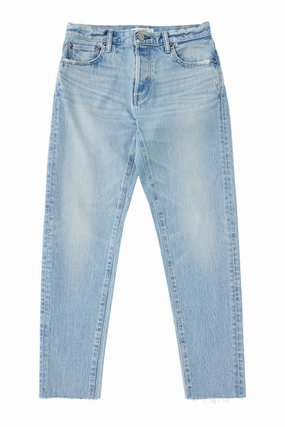 Double Stitched Seams Strong Stitch Moussy Denim Montura Tapered Jeans in Light Blue