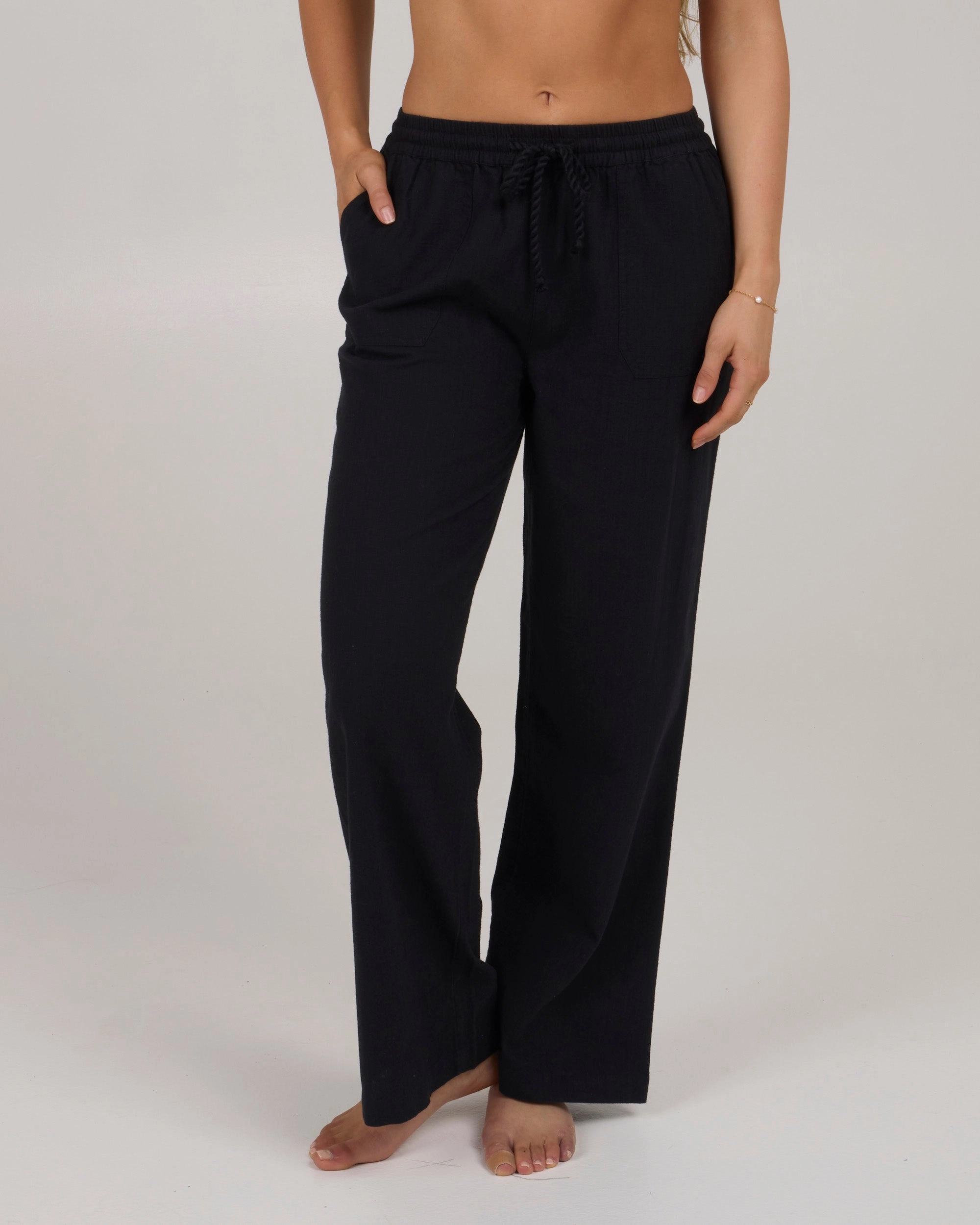 Travel Essential Hip Friendly Pockets Shoreline Beach Pant - Black