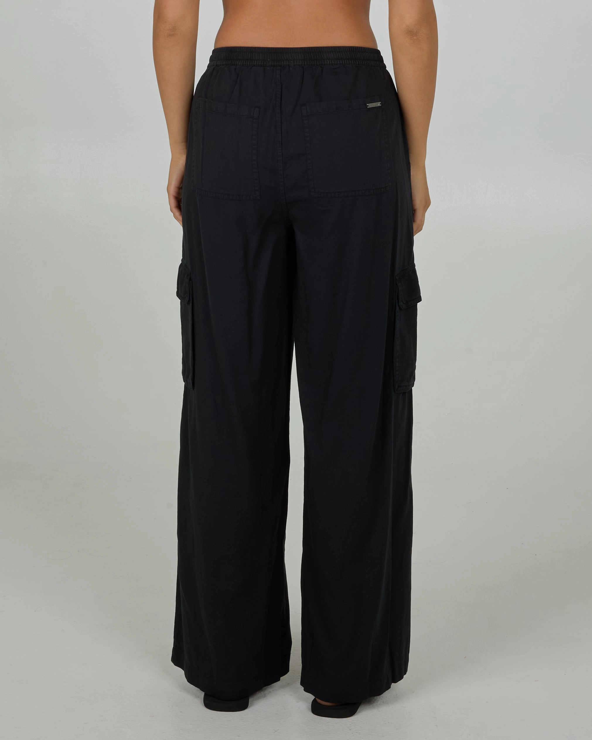 Flexibility Built-In Long Use Driftwood Pant - Black