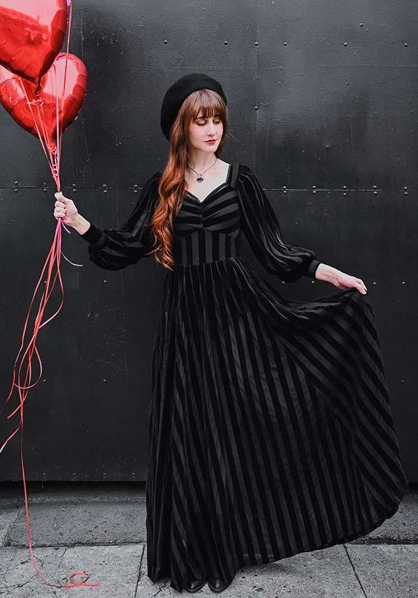 Victoria Striped | MESH GOWN* Timeless Fit Look