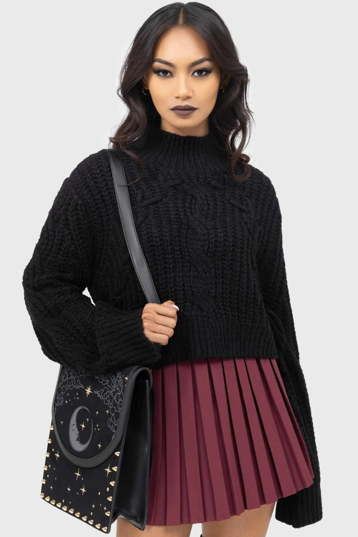 Hexelore Sweater Curved Hem Design