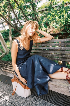 Movement Feel MASON'S DAUGHTER | Nicole Dress, Navy Linen