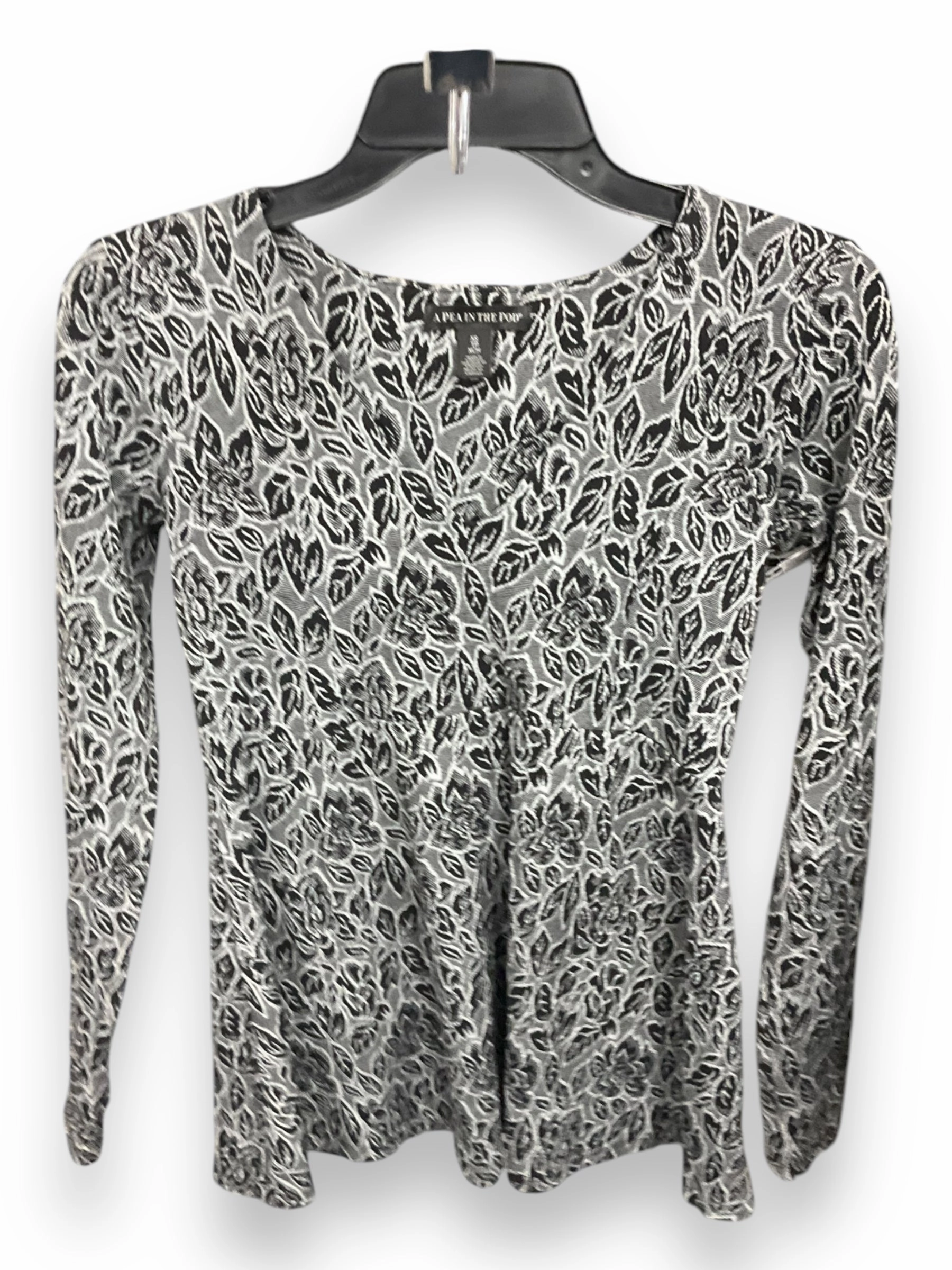 Bonded Seam Technology WrinkleResistantFabric Maternity Top Long Sleeve By A Pea In The Pod, Size: Xs