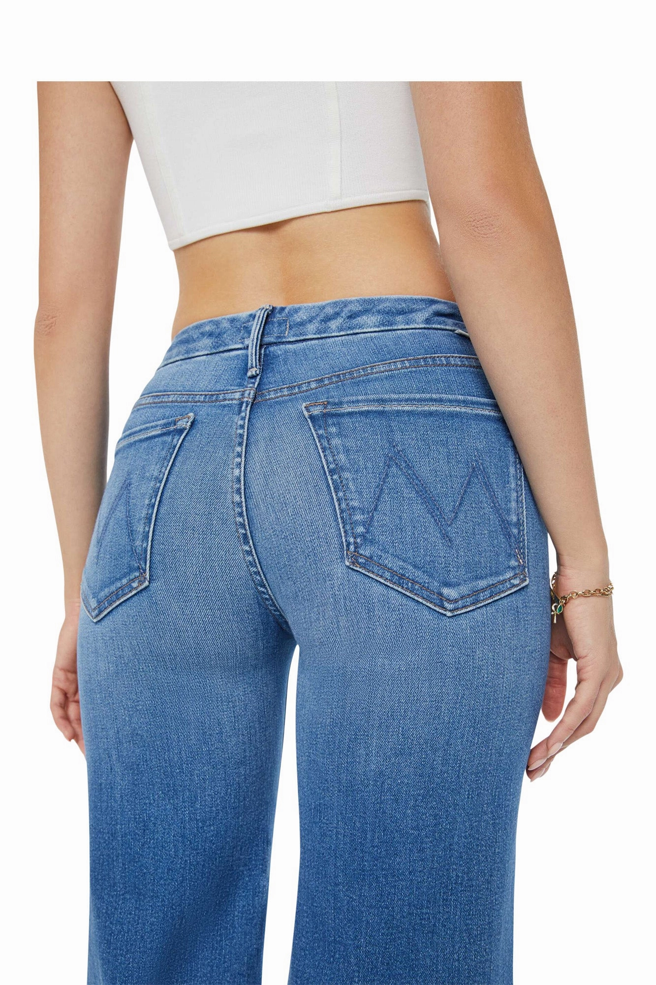 Trend Setter Vintage Lover Classic Fit Design MOTHER Denim Roller Fray in Work Hard Play Hard