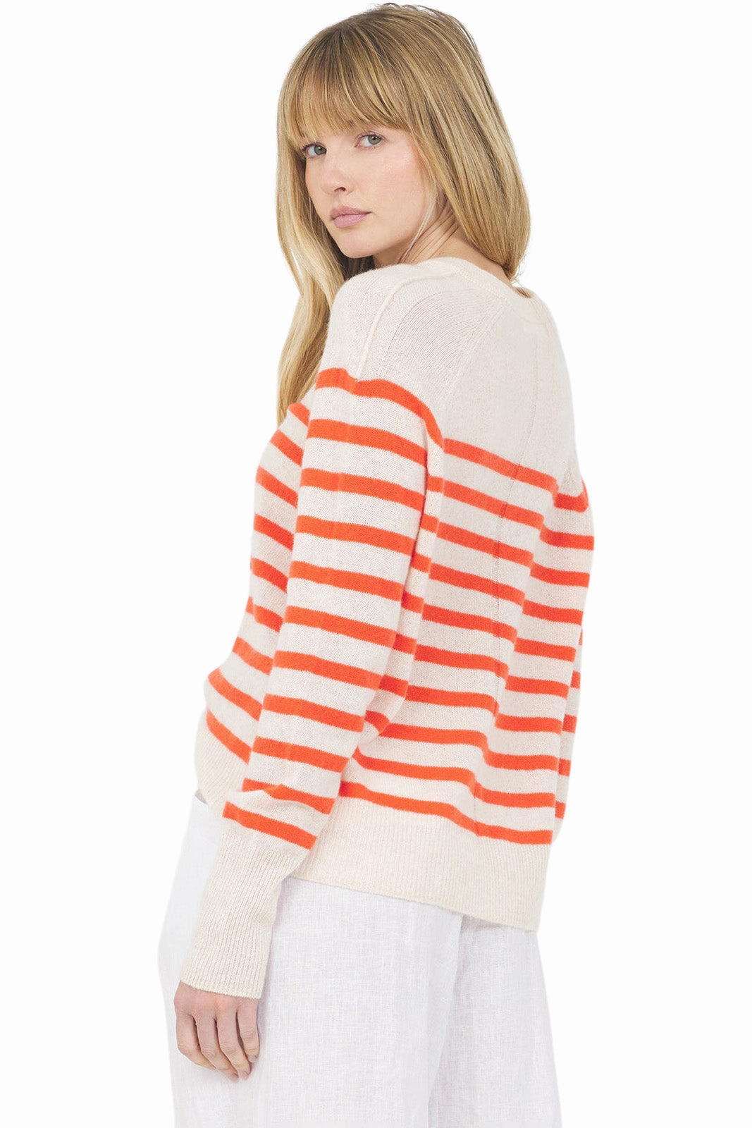 Sleek Stretch Fashionable Layer One Grey Day Sloane Cashmere Pullover in Cream Combo