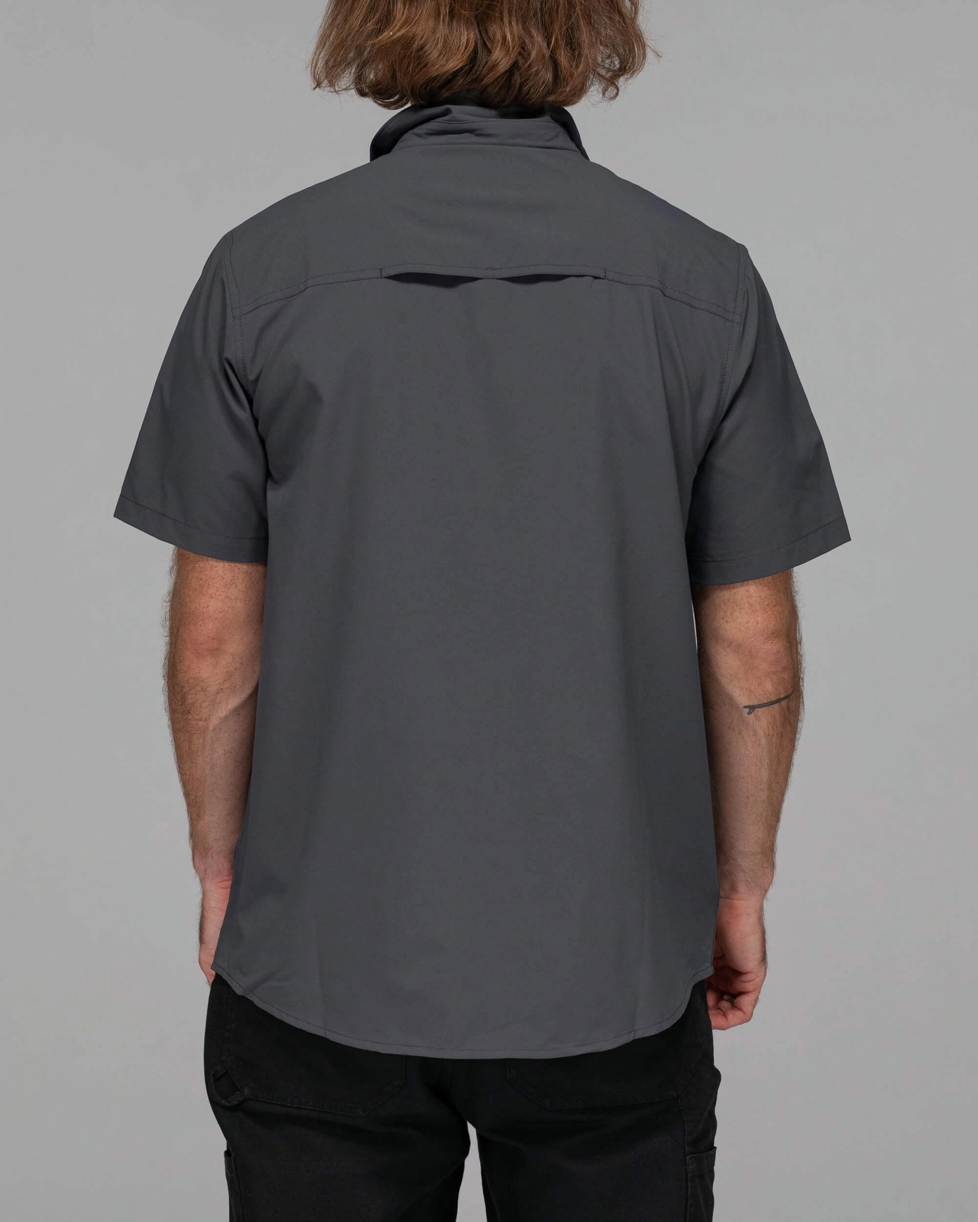 handmade touch Offshore S/S Tech Woven - Charcoal