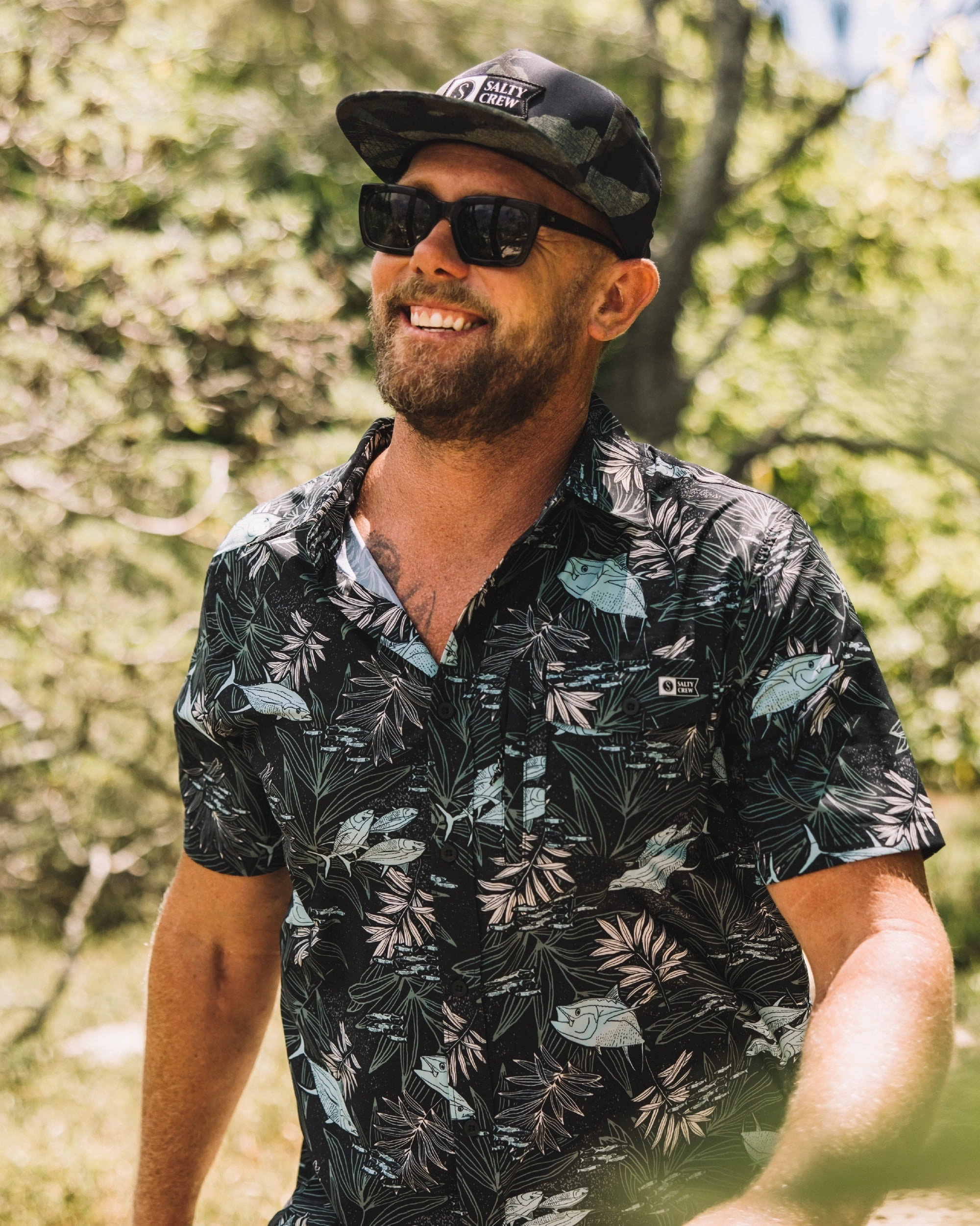 Seafarer S/S Tech Woven - Navy Timeless Appeal