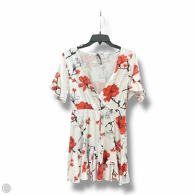 Dress Casual Short By Clothes Mentor In White, Size: S Functional Fit Halo Glow