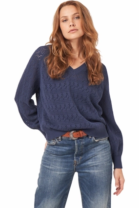 Essential Warmth Breathable Knit Wear Repeat Cashmere V-neck Pointelle Sweater in Marine