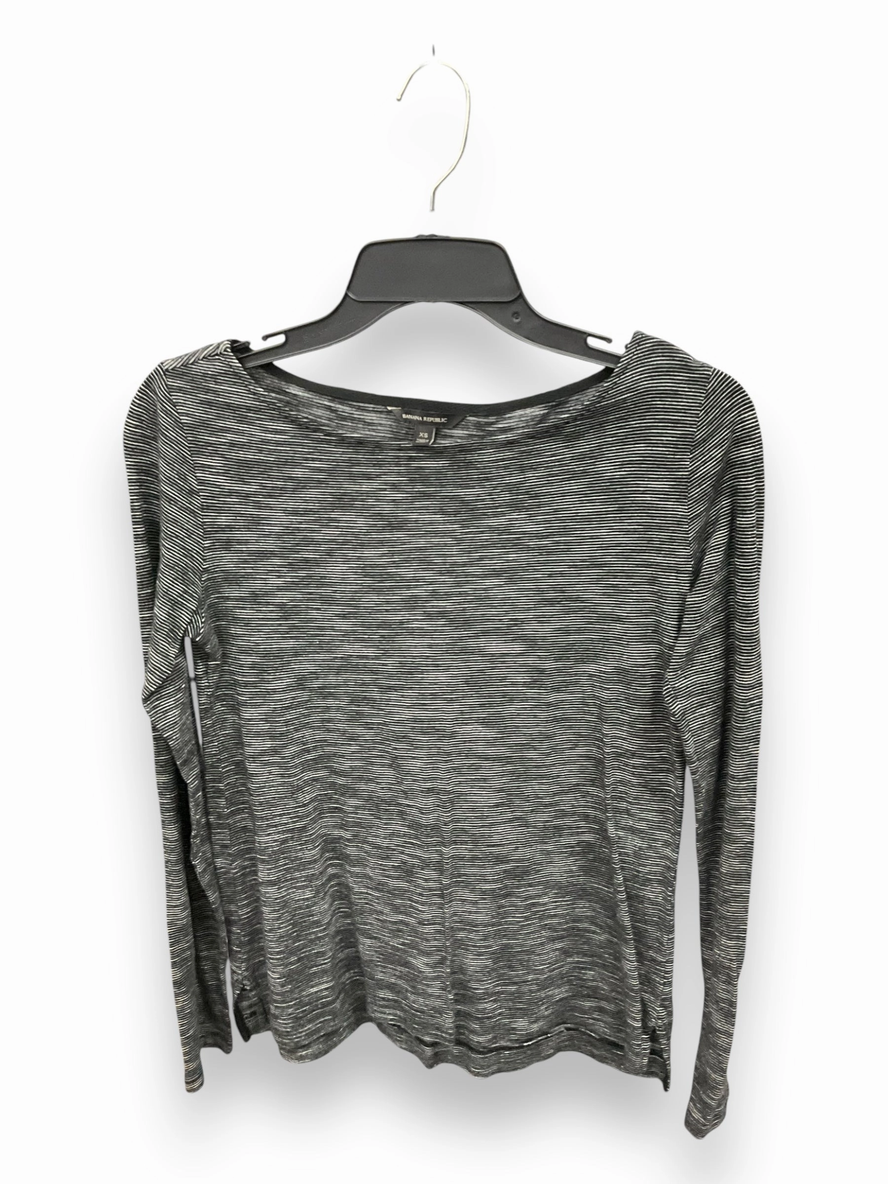 Top Long Sleeve By Banana Republic In Black & White, Size: Xs Skin Hug
