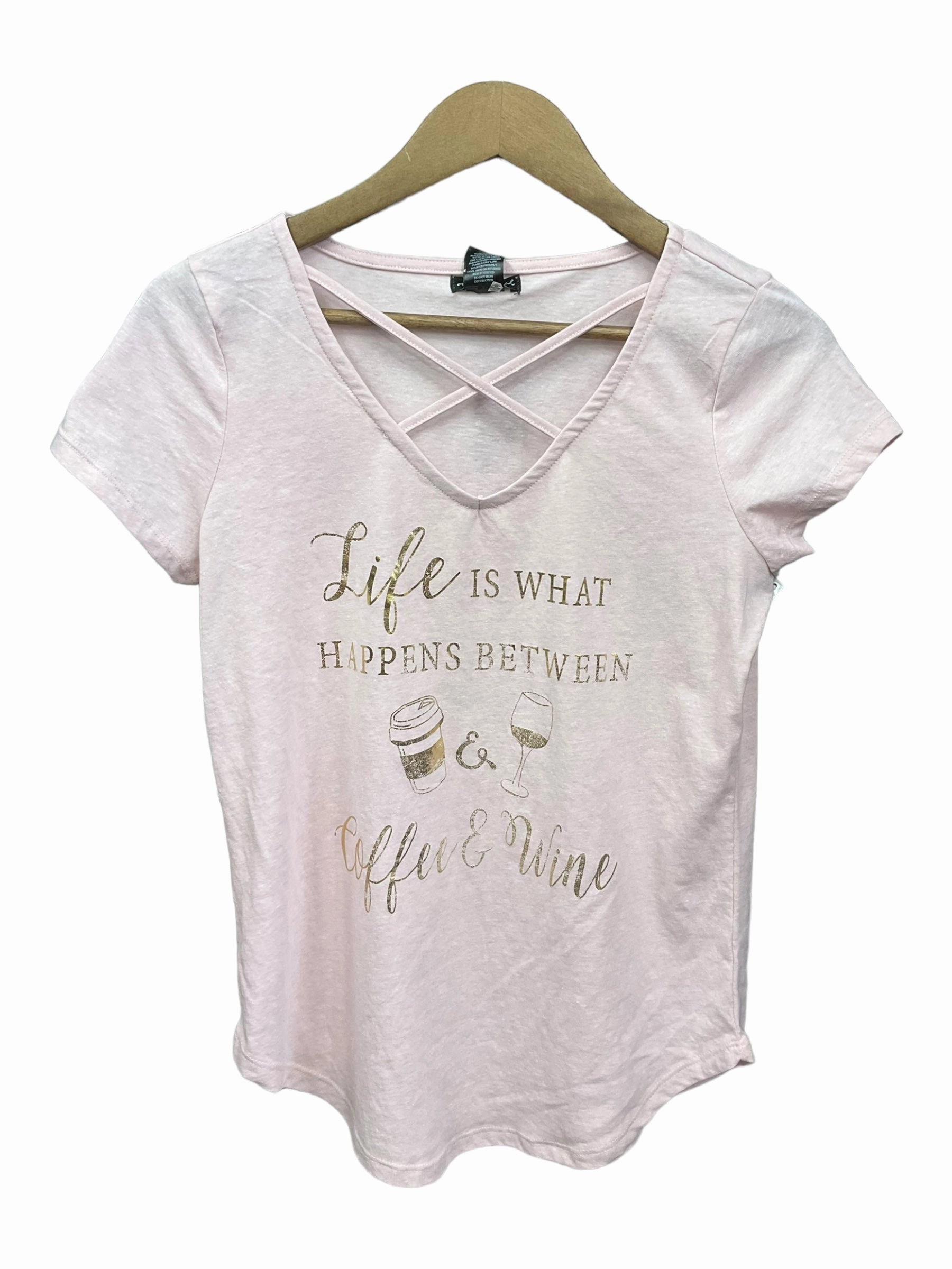 Top Short Sleeve By Clothes Mentor  Size: S Soft Socks