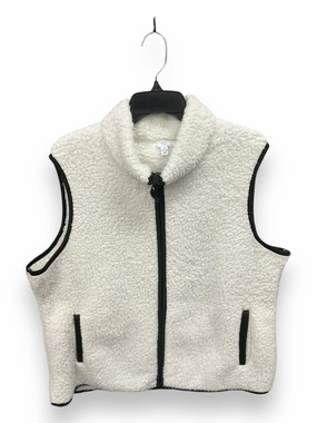 ChafeFree Design MultiPocket Design Vest Faux Fur & Sherpa By Time And Tru In White, Size: 1x
